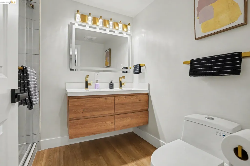 2185 Trafalgar Place Oakland CA 94611