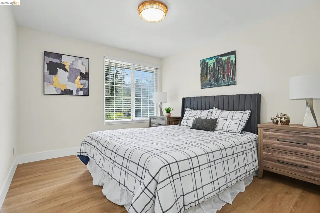 2185 Trafalgar Place Oakland CA 94611