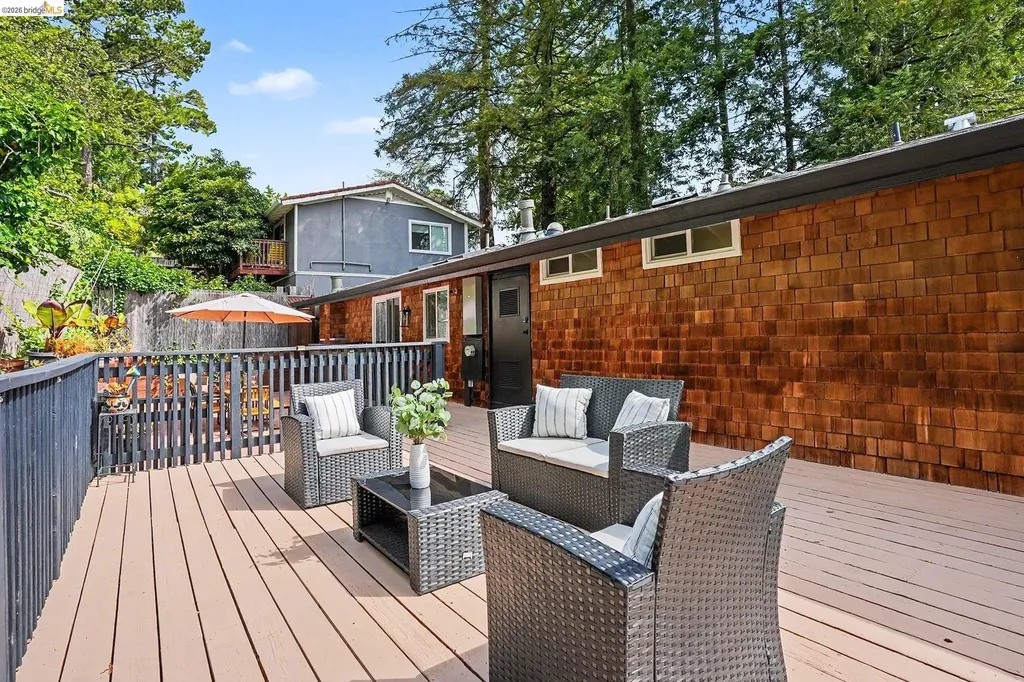 2185 Trafalgar Place Oakland CA 94611
