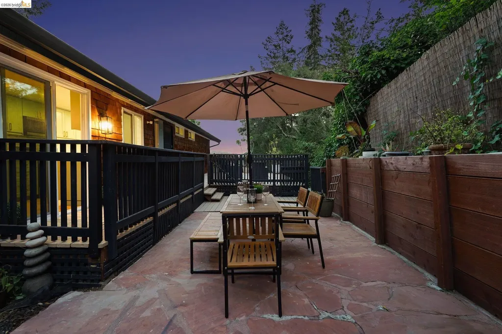 2185 Trafalgar Place Oakland CA 94611