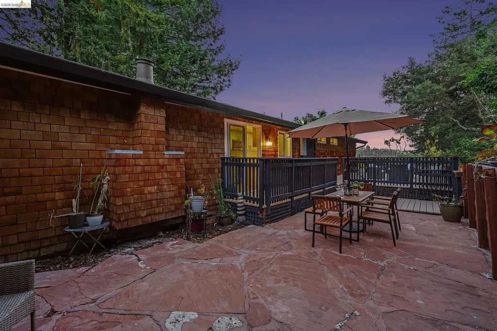 2185 Trafalgar Place Oakland CA 94611
