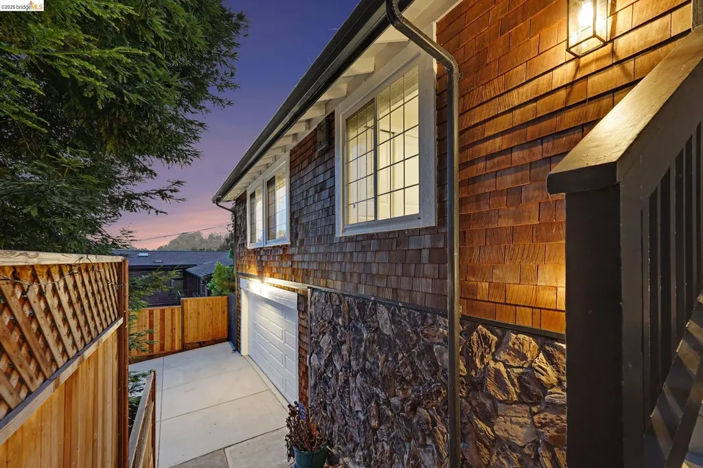 2185 Trafalgar Place Oakland CA 94611