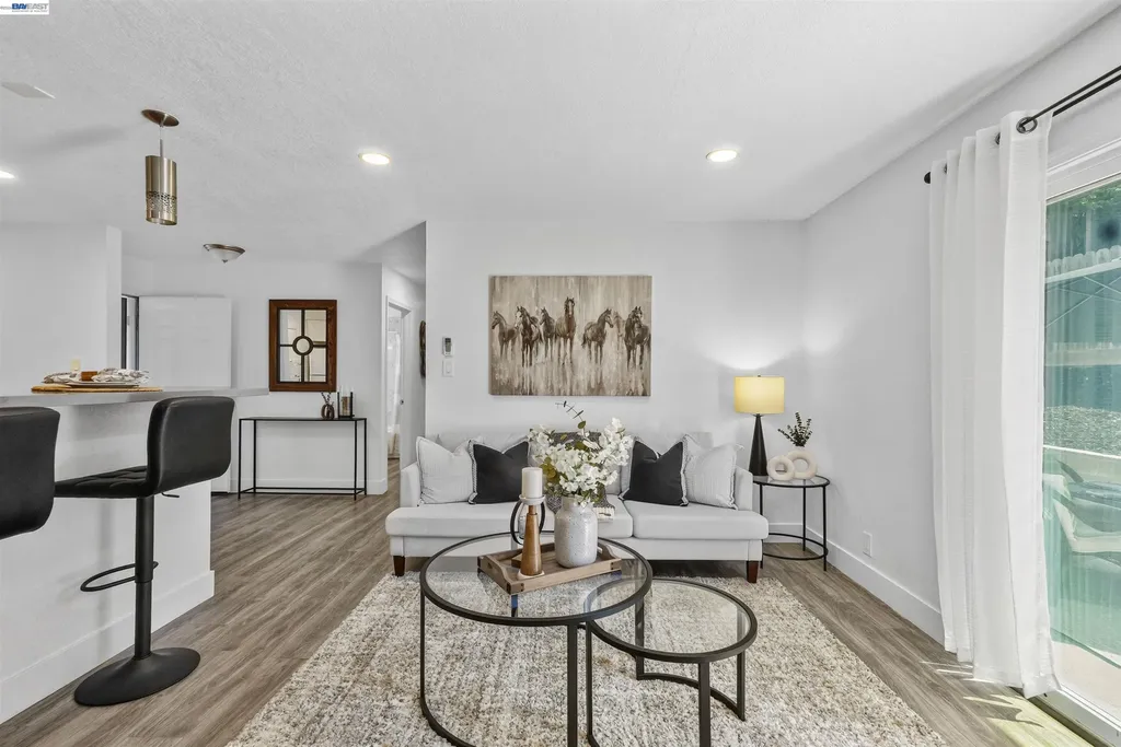 406 Mini Drive Vallejo CA 94589