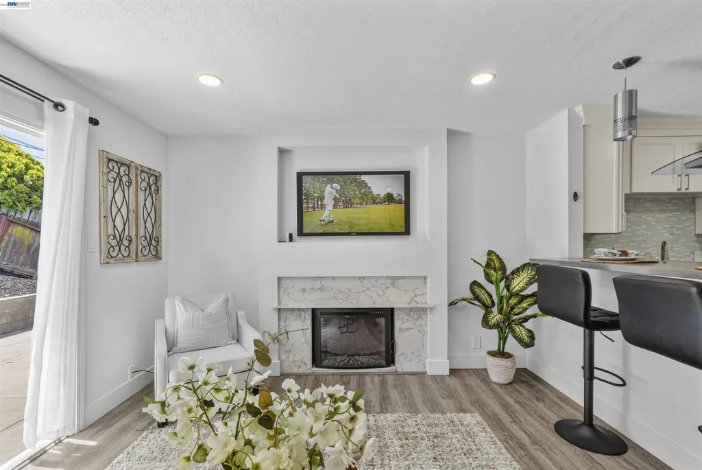 406 Mini Drive Vallejo CA 94589