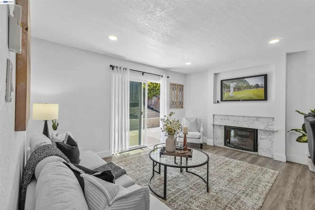 406 Mini Drive Vallejo CA 94589