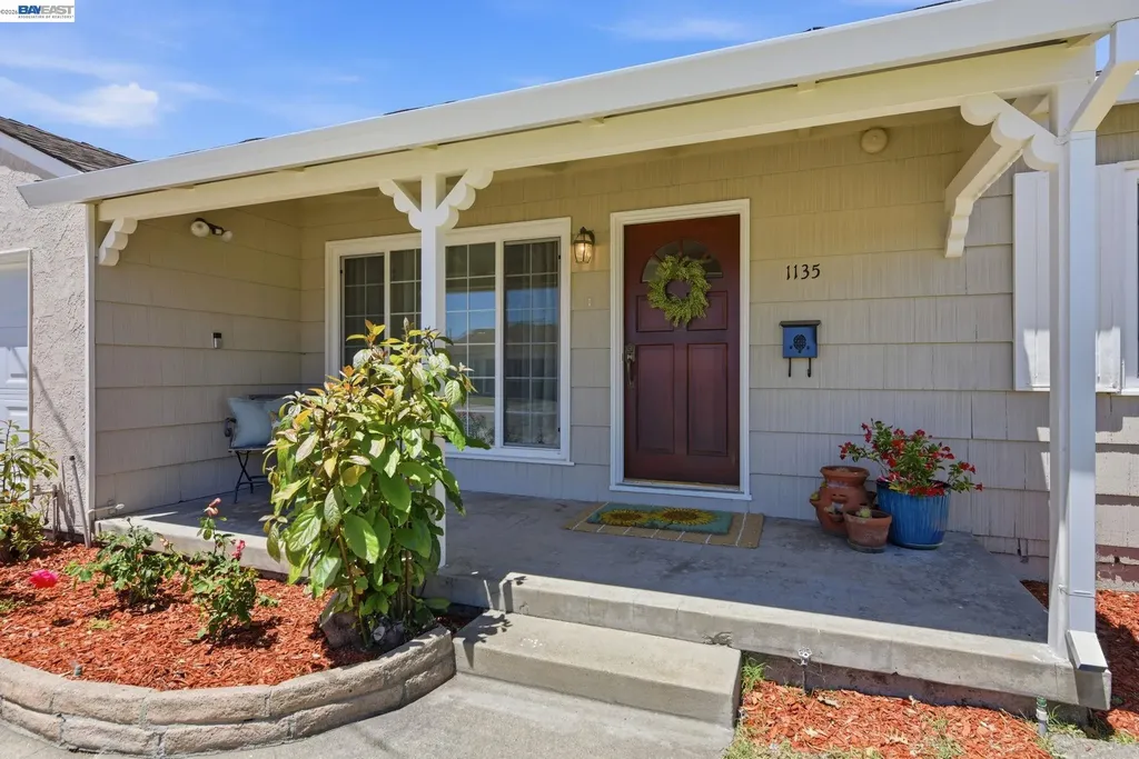 1135 Via Esperanza San Lorenzo CA 94580