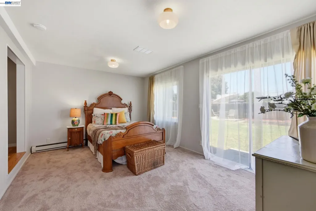 1135 Via Esperanza San Lorenzo CA 94580