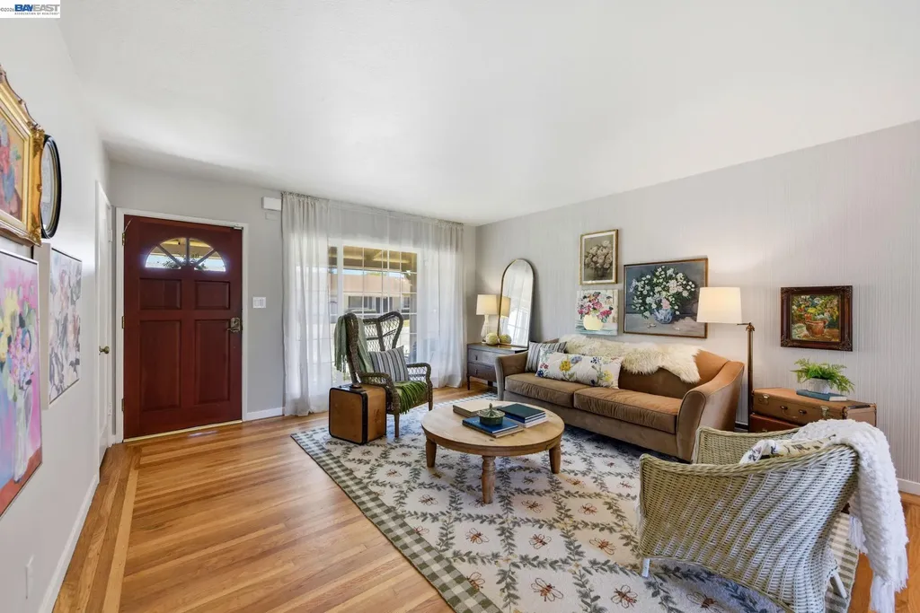 1135 Via Esperanza San Lorenzo CA 94580
