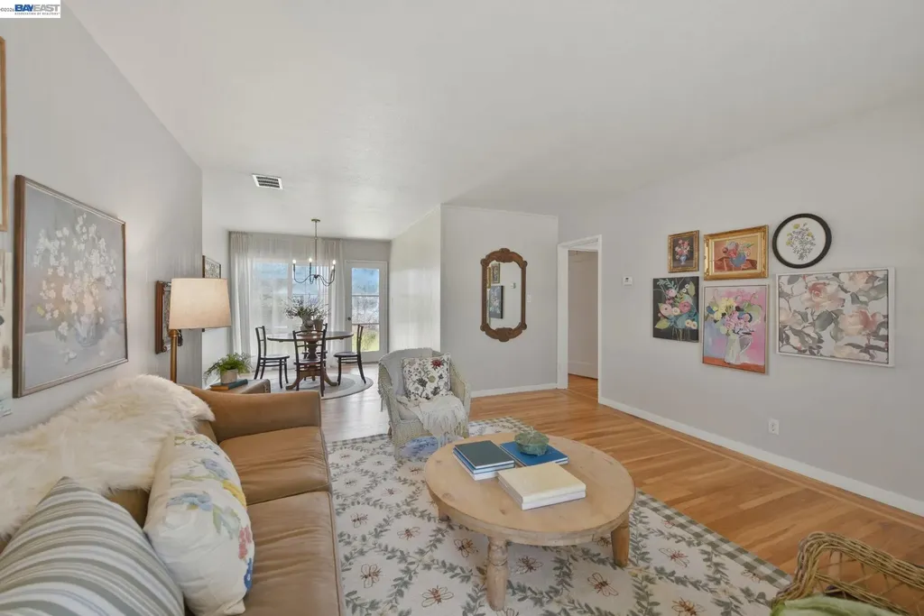1135 Via Esperanza San Lorenzo CA 94580