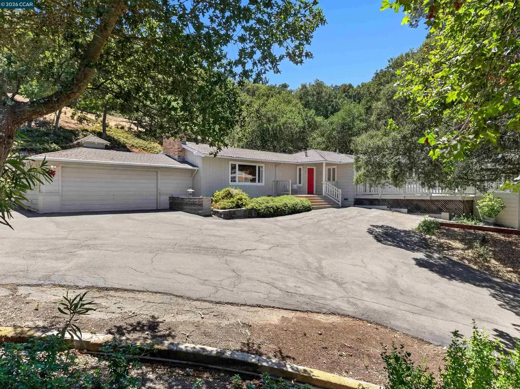 Orinda CA, 1 Greenwood Court