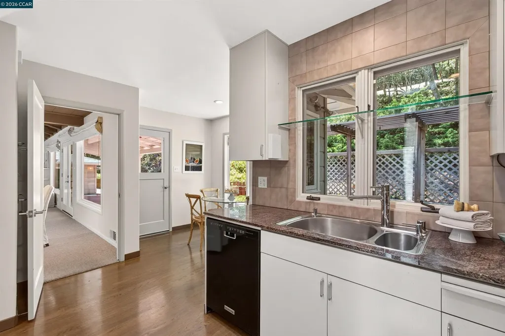 1 Greenwood Court Orinda CA 94563