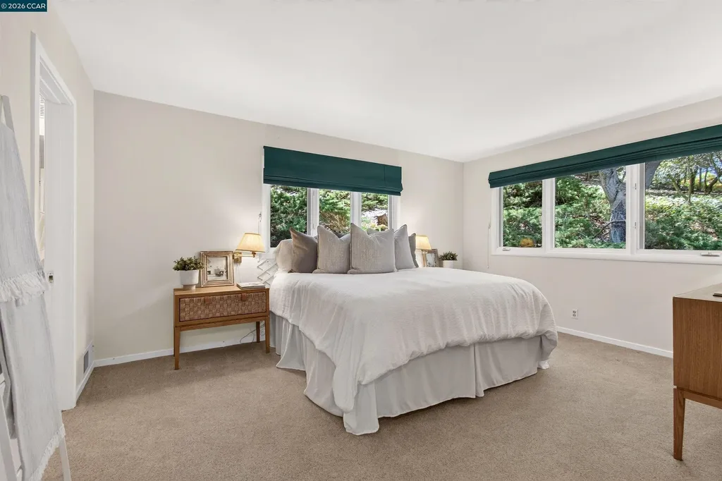 1 Greenwood Court Orinda CA 94563