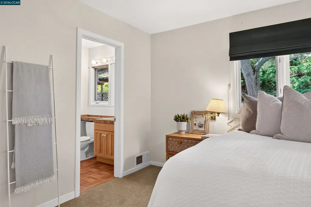 1 Greenwood Court Orinda CA 94563