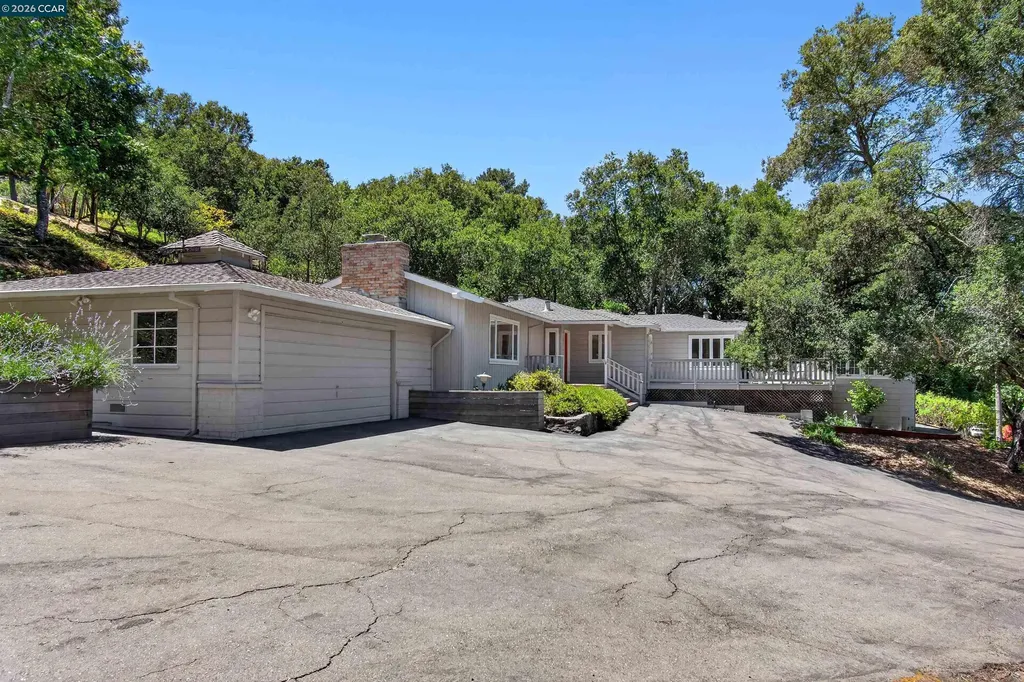 1 Greenwood Court Orinda CA 94563