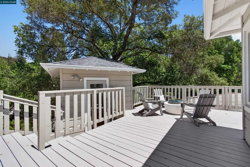 1 Greenwood Court Orinda CA 94563