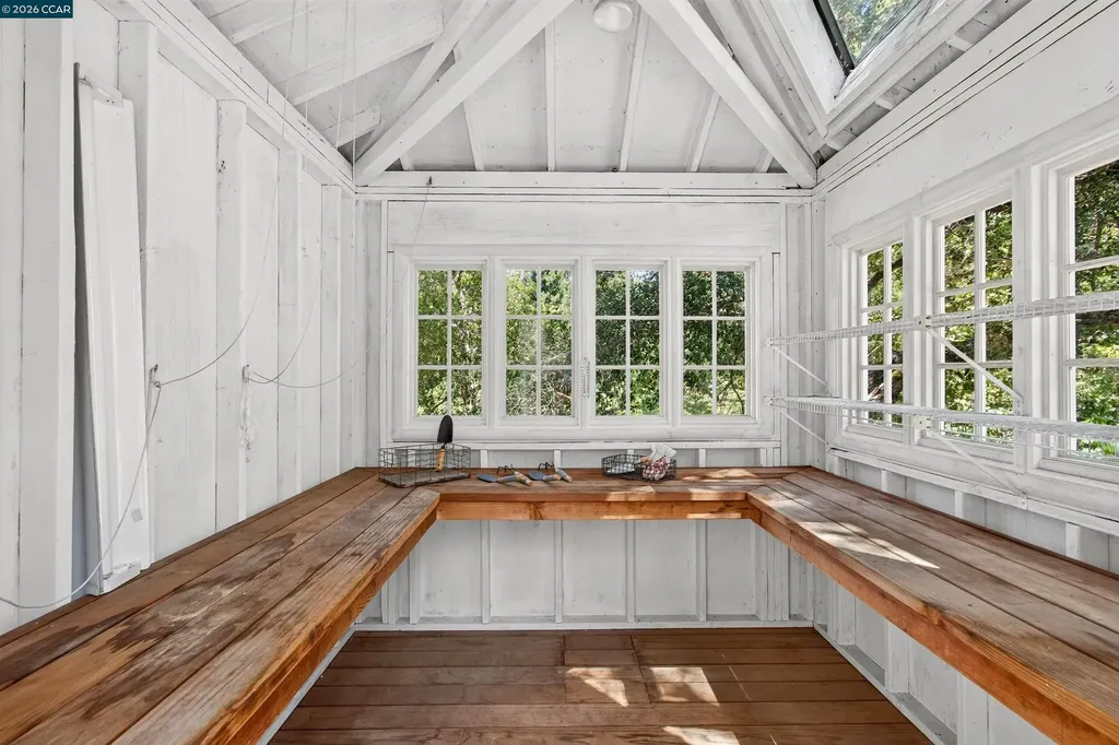 1 Greenwood Court Orinda CA 94563