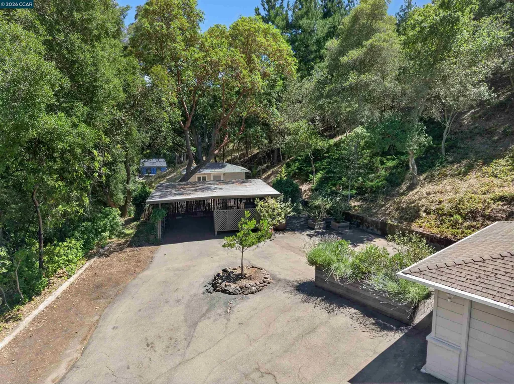 1 Greenwood Court Orinda CA 94563