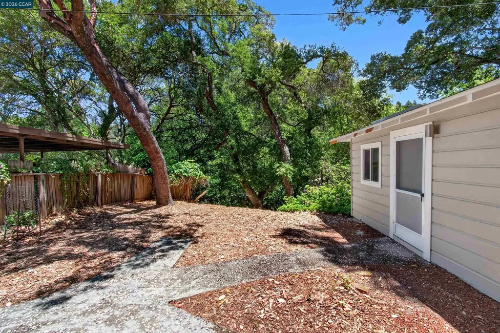 1 Greenwood Court Orinda CA 94563