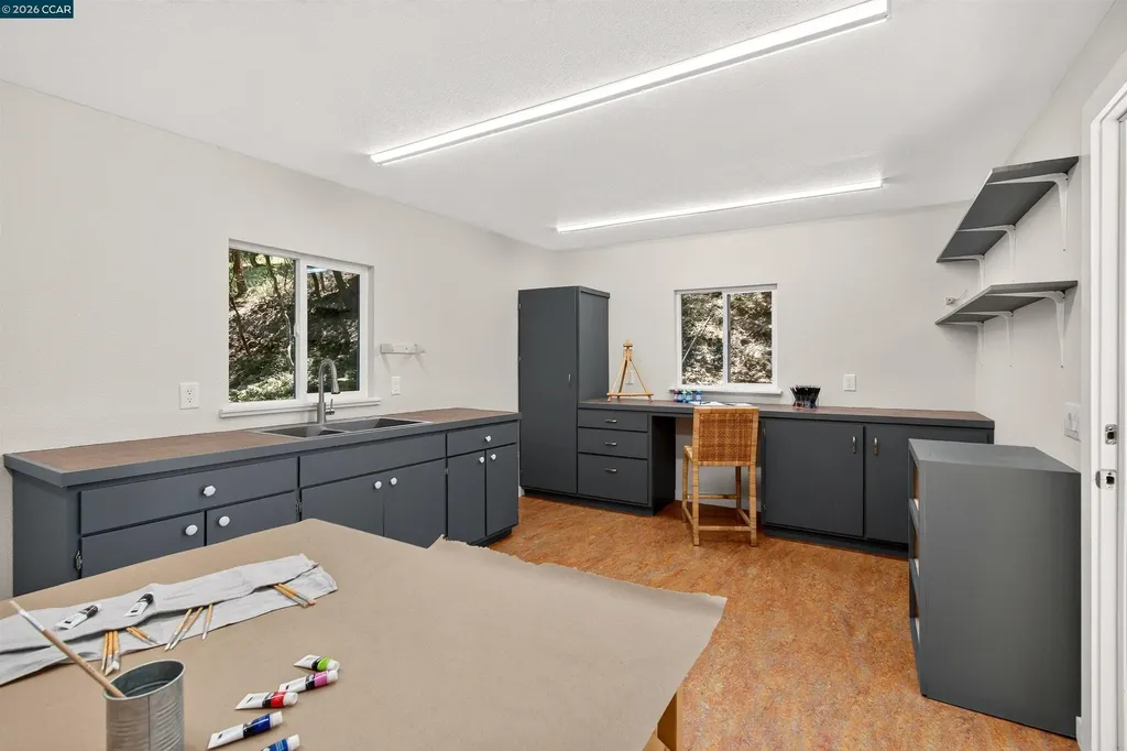 1 Greenwood Court Orinda CA 94563