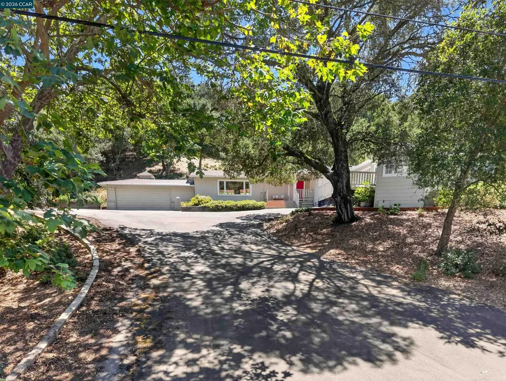 1 Greenwood Court Orinda CA 94563