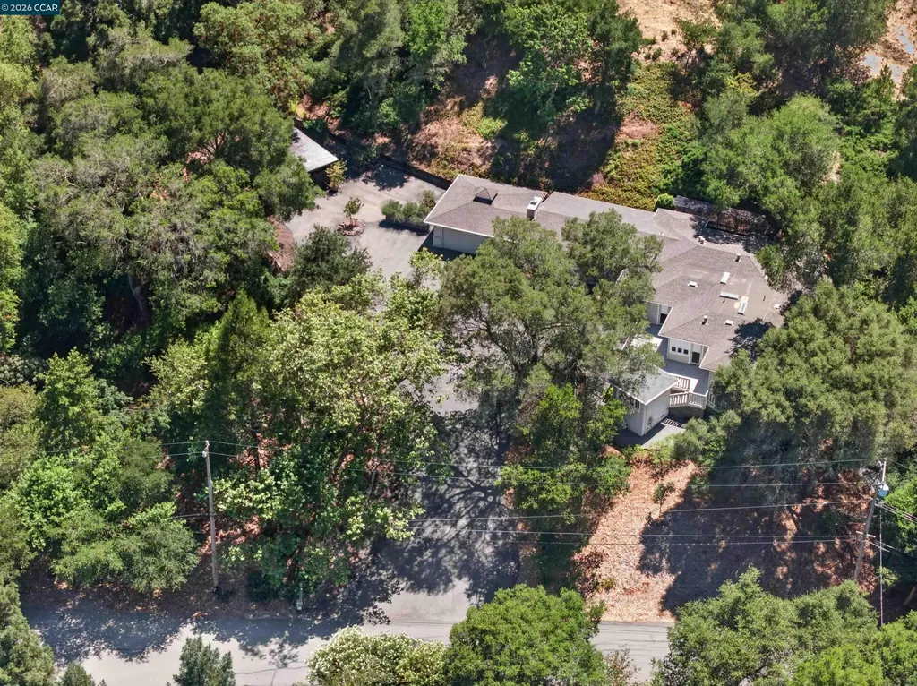 1 Greenwood Court Orinda CA 94563