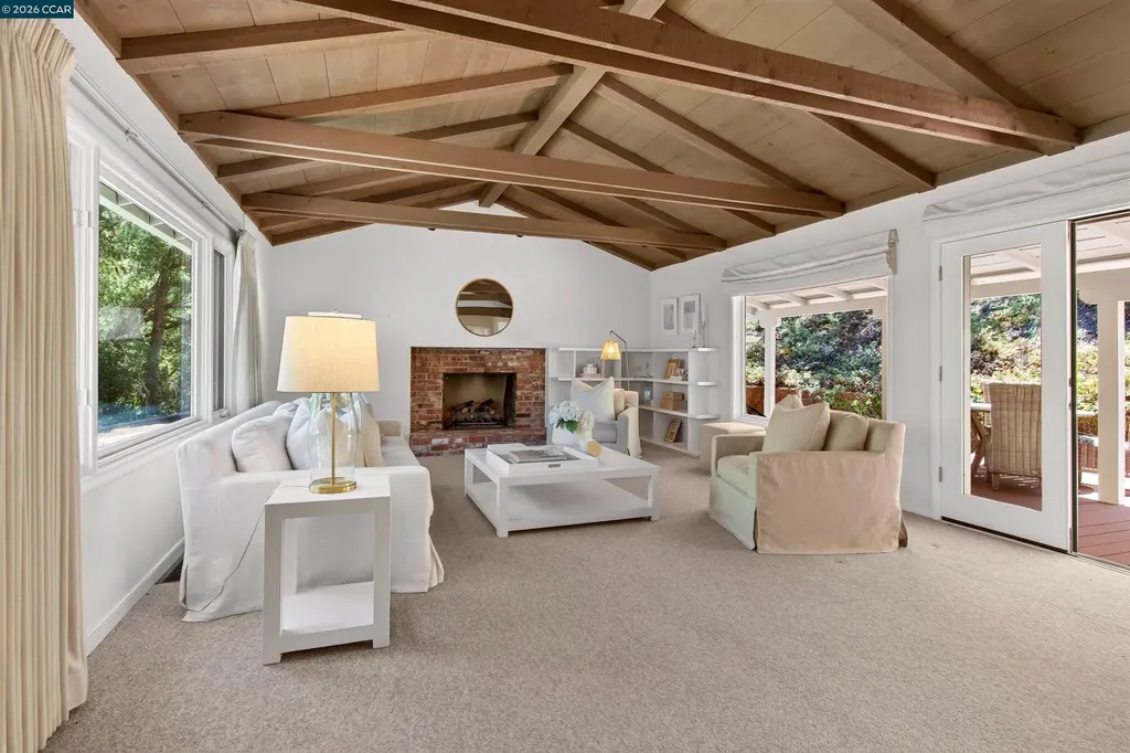 1 Greenwood Court Orinda CA 94563