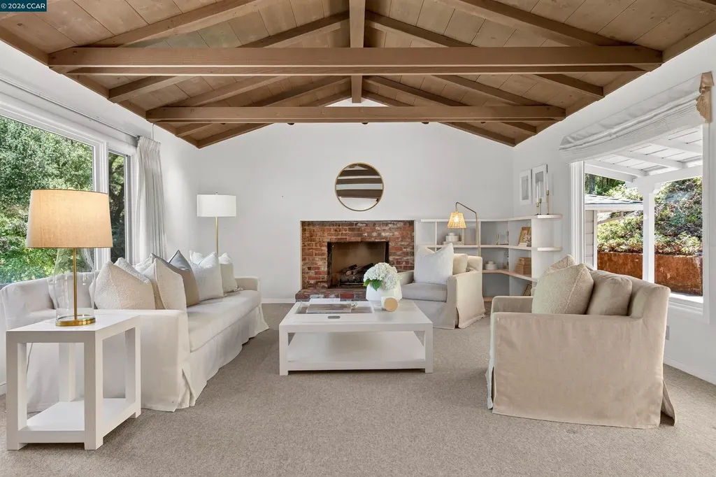1 Greenwood Court Orinda CA 94563