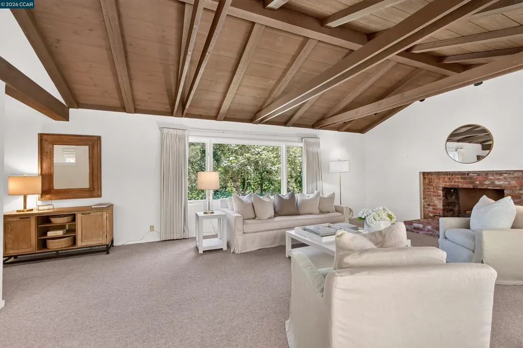 1 Greenwood Court Orinda CA 94563