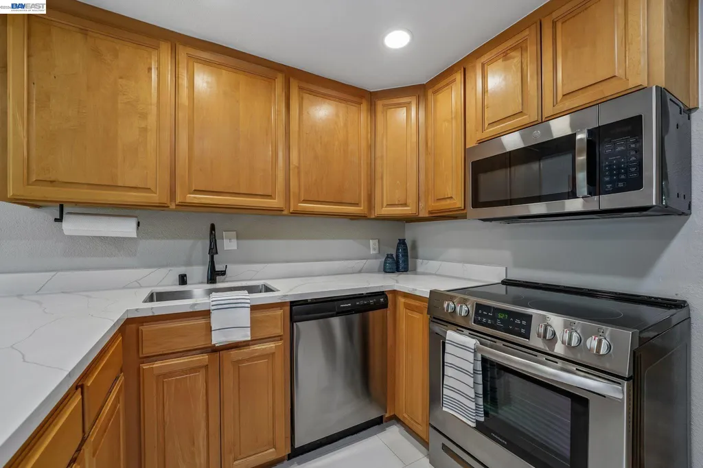 505 Lagunaria Lane Alameda CA 94502