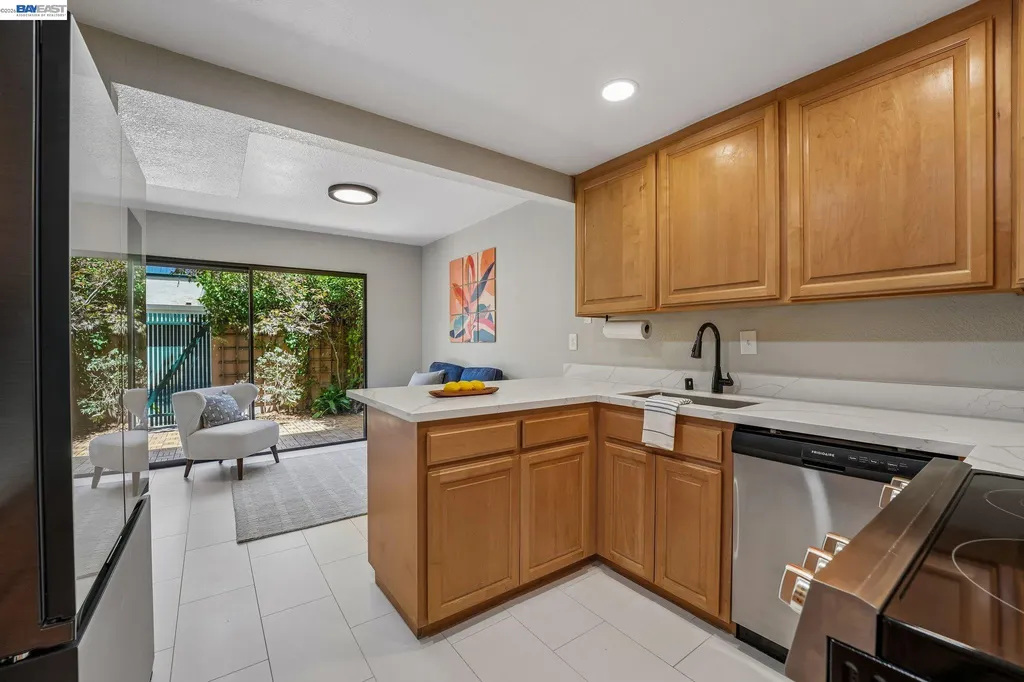 505 Lagunaria Lane Alameda CA 94502