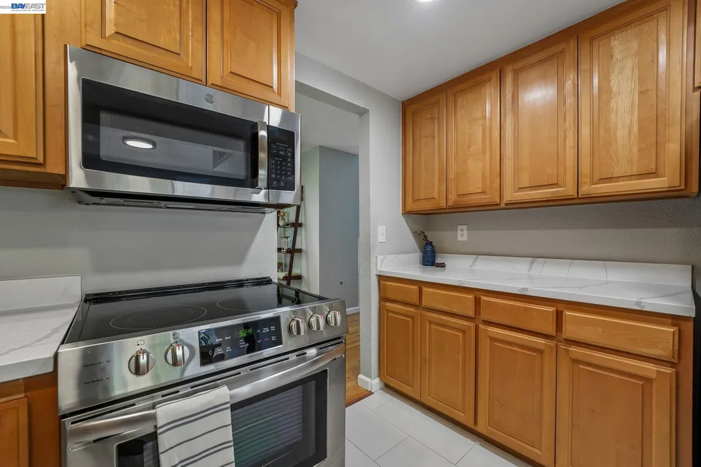 505 Lagunaria Lane Alameda CA 94502