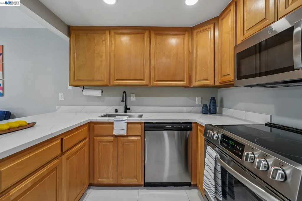 505 Lagunaria Lane Alameda CA 94502