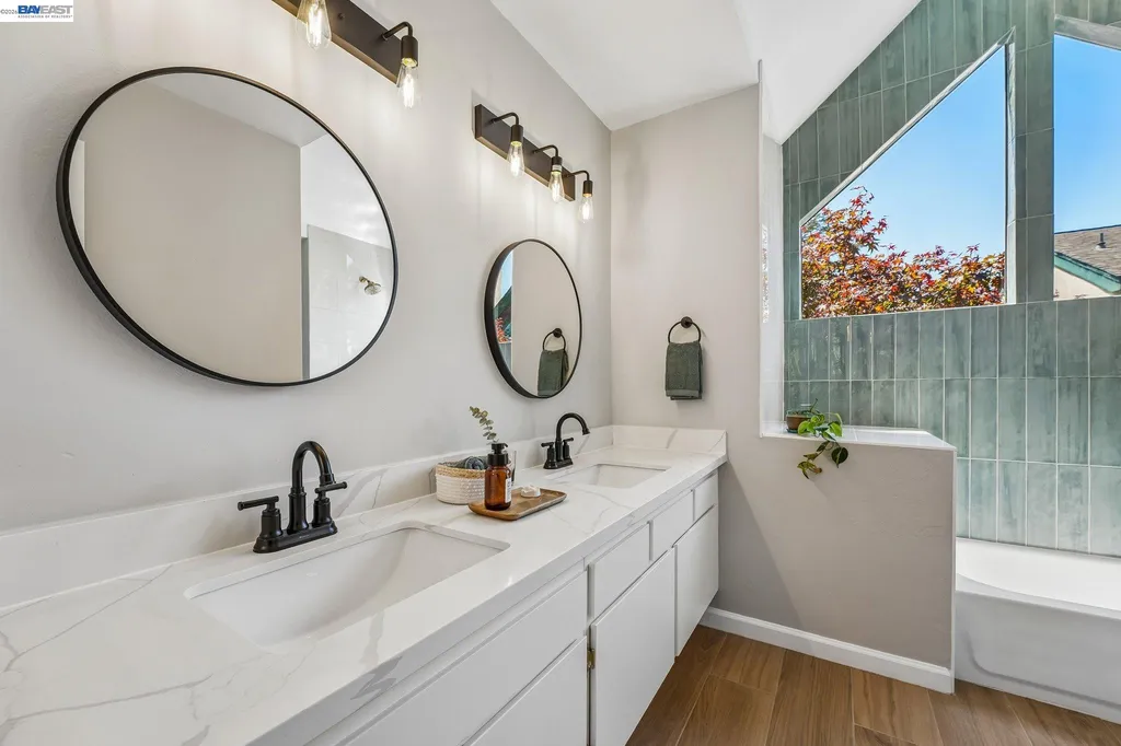 505 Lagunaria Lane Alameda CA 94502