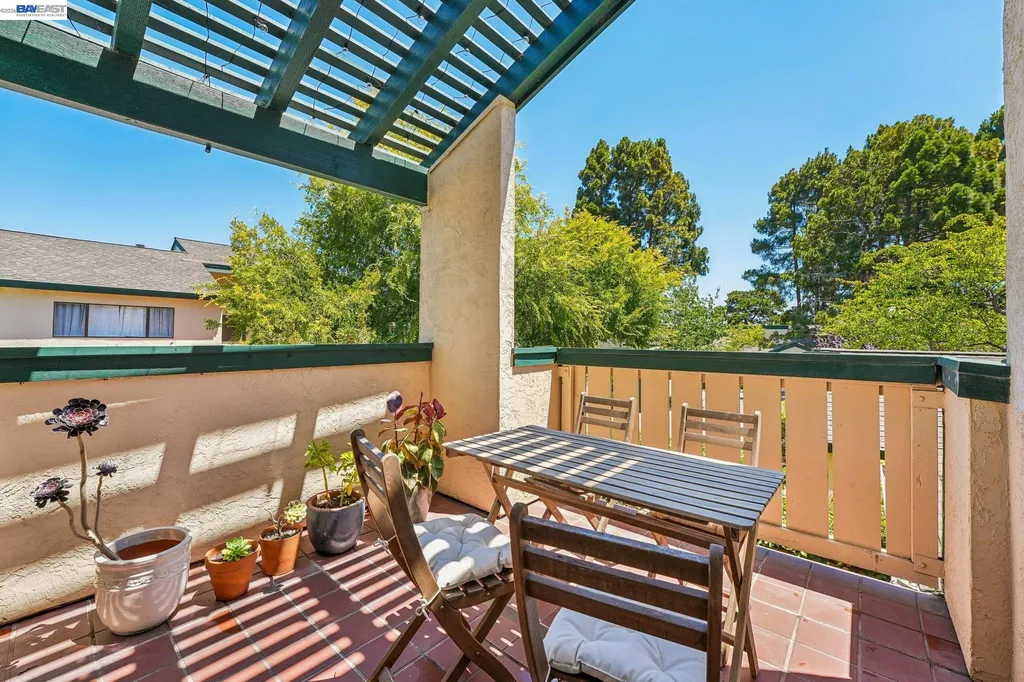 505 Lagunaria Lane Alameda CA 94502