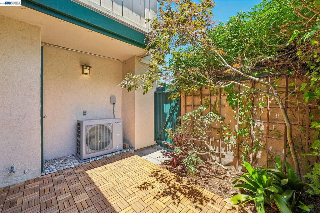 505 Lagunaria Lane Alameda CA 94502