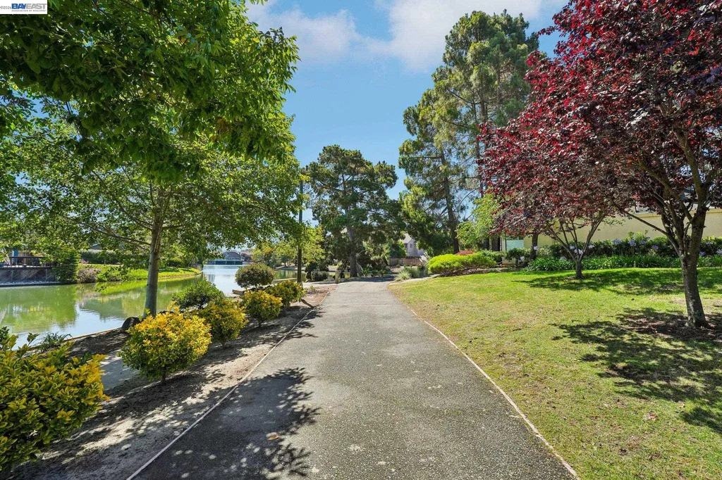 505 Lagunaria Lane Alameda CA 94502