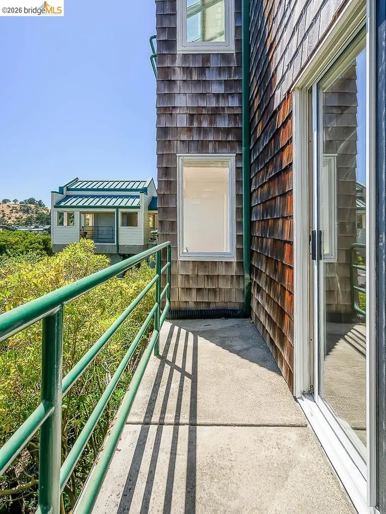 1201 Brickyard Way Richmond CA 94801