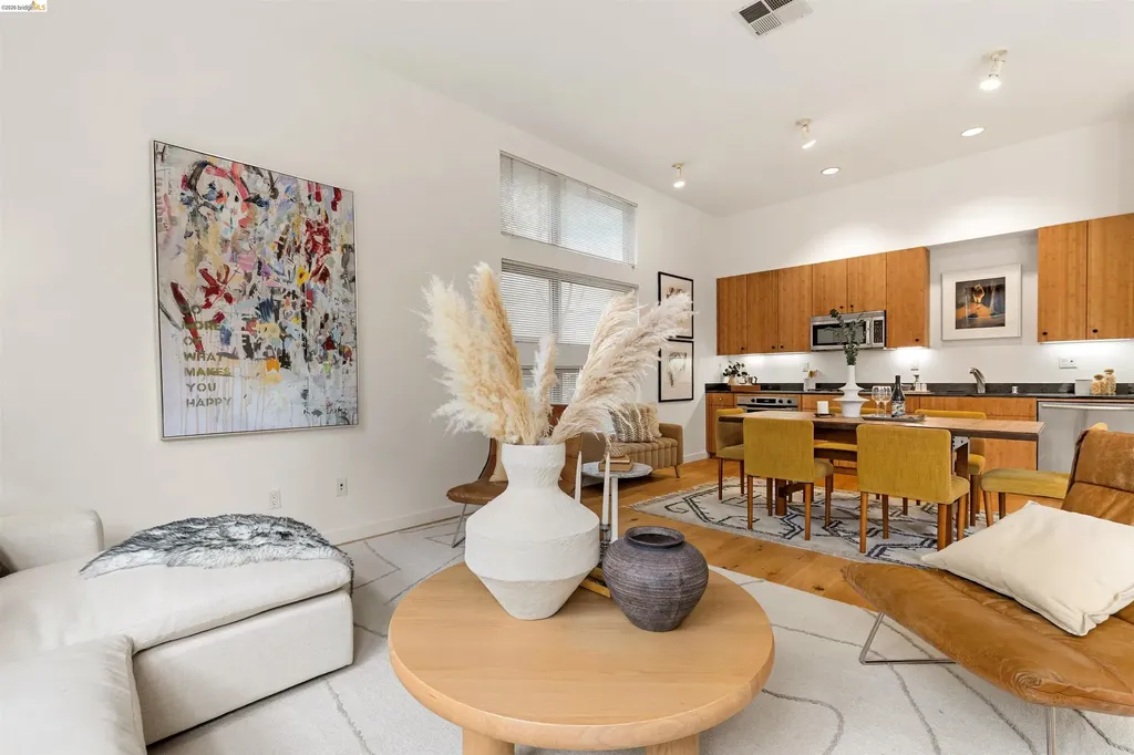 21 Covent Lane Oakland CA 94608