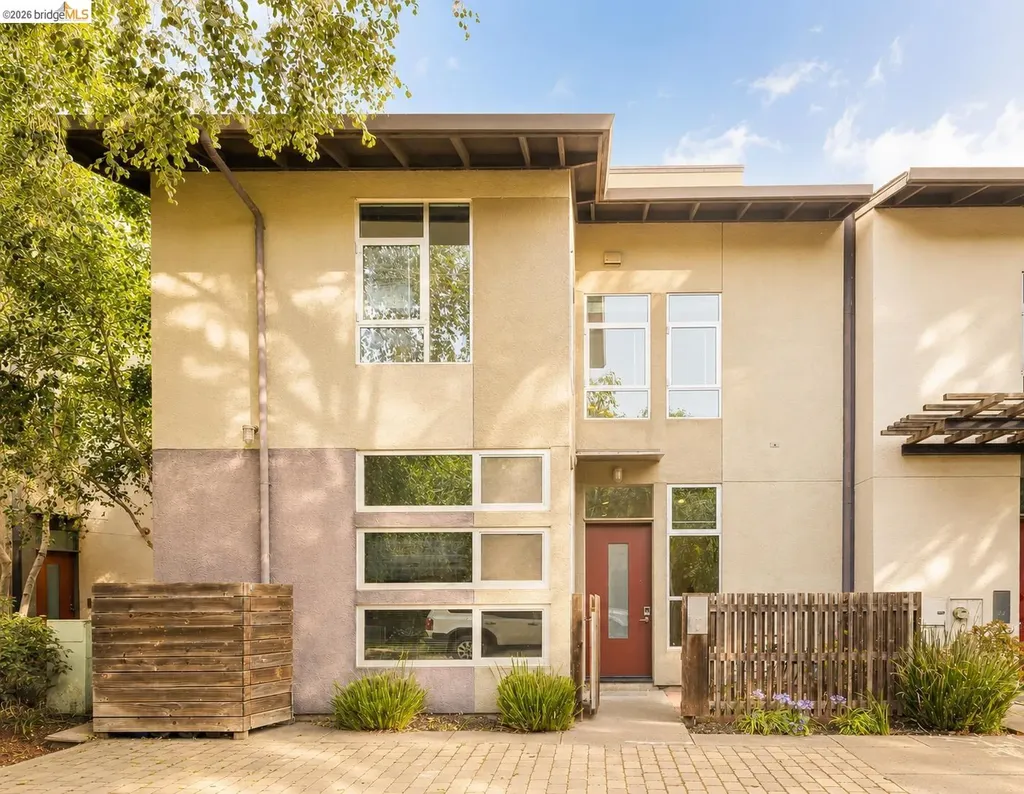 21 Covent Lane Oakland CA 94608