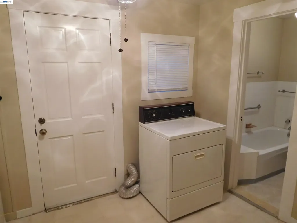 1540 Orchard Avenue San Leandro CA 94577