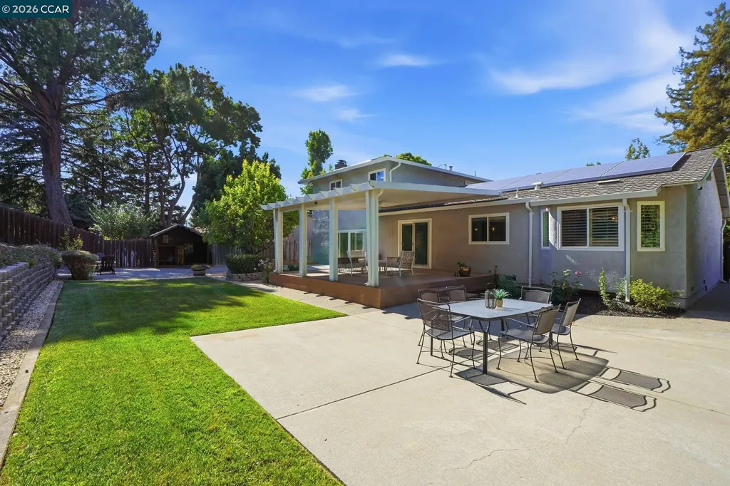 717 Bloching Circle Clayton CA 94517