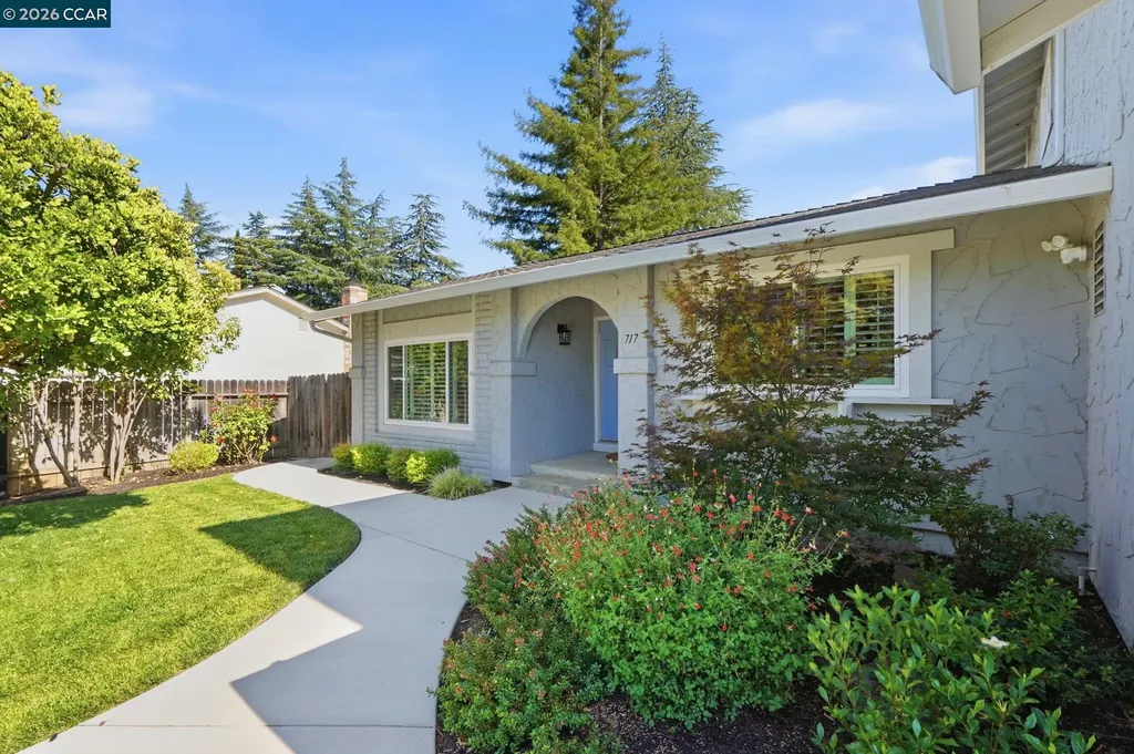 717 Bloching Circle Clayton CA 94517