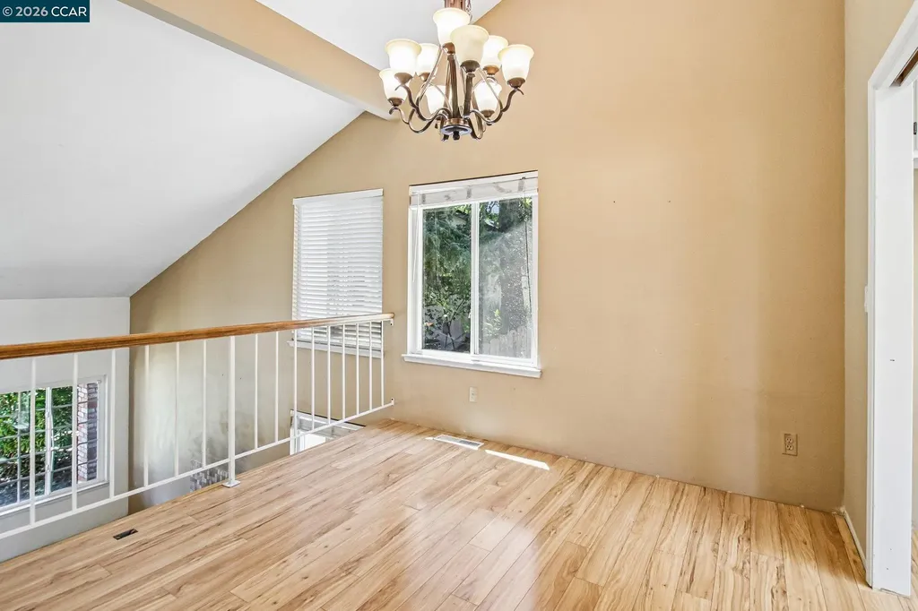 410 Oakbreeze Court Martinez CA 94553