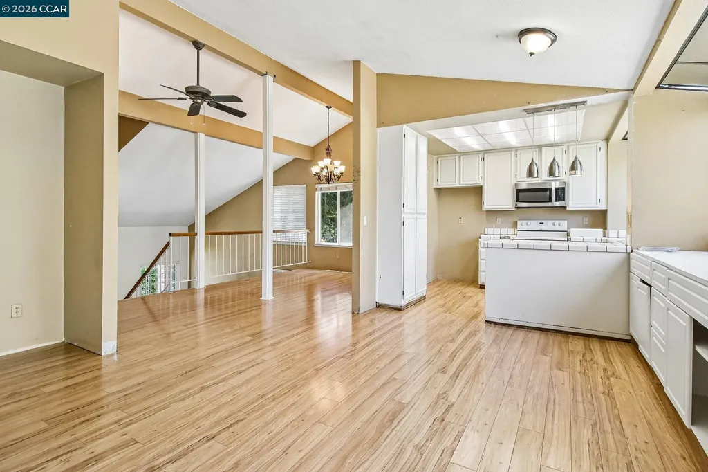 410 Oakbreeze Court Martinez CA 94553