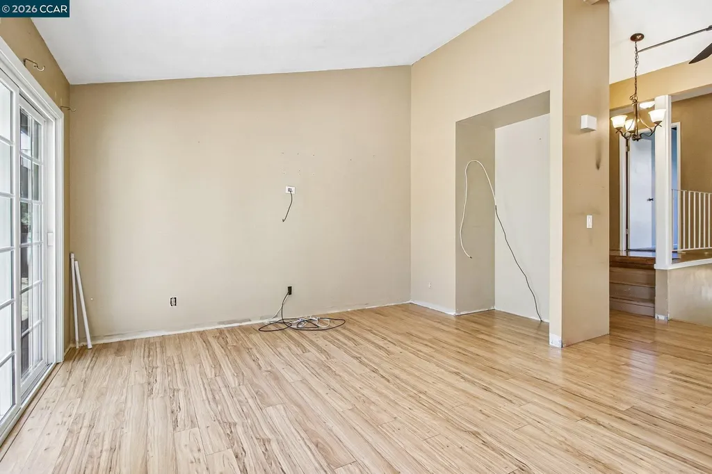 410 Oakbreeze Court Martinez CA 94553