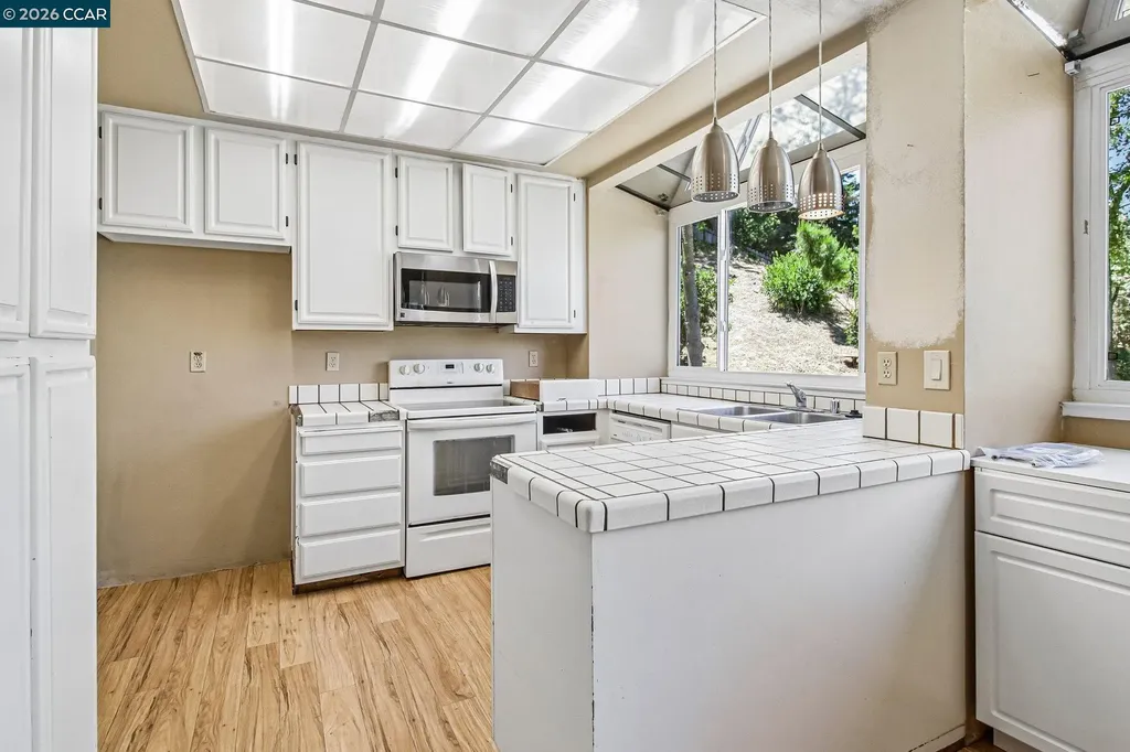 410 Oakbreeze Court Martinez CA 94553