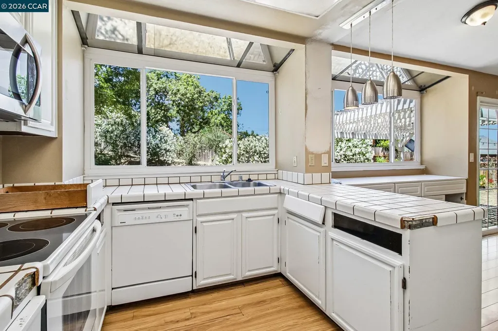 410 Oakbreeze Court Martinez CA 94553