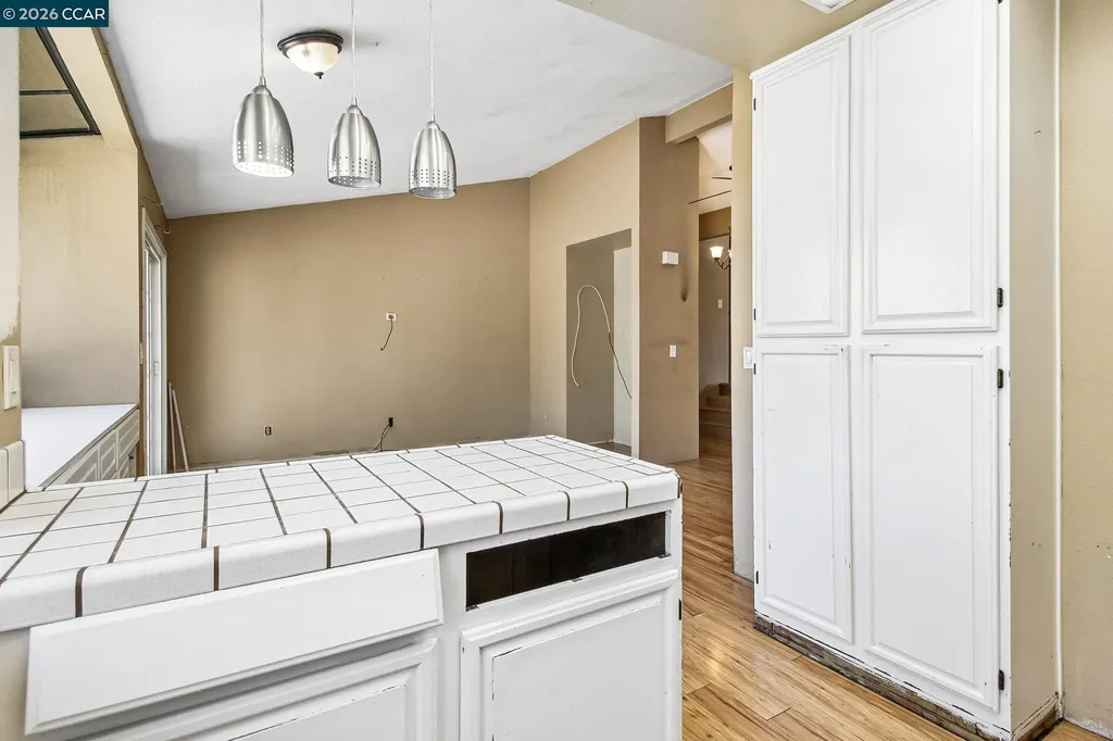 410 Oakbreeze Court Martinez CA 94553