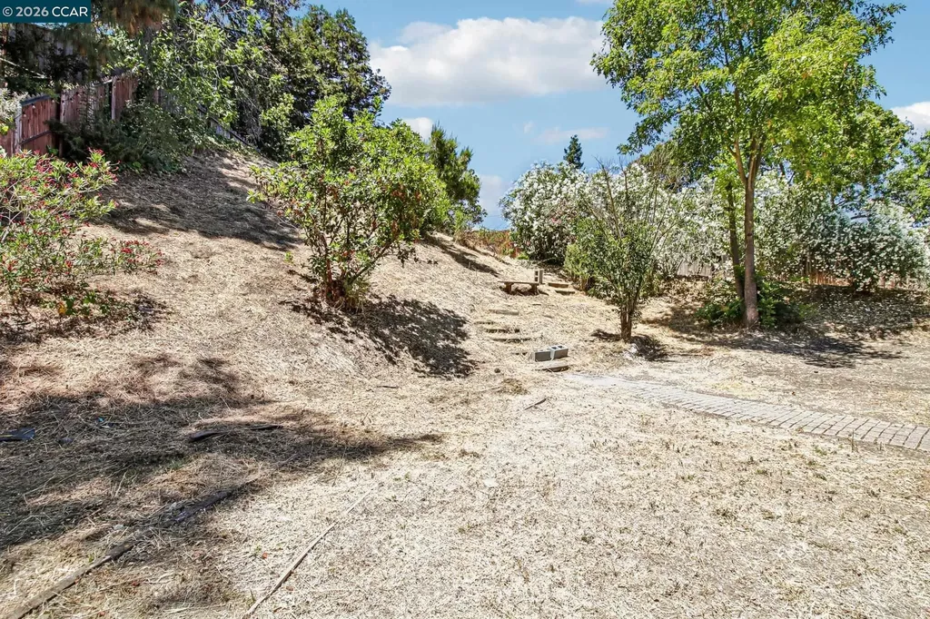 410 Oakbreeze Court Martinez CA 94553