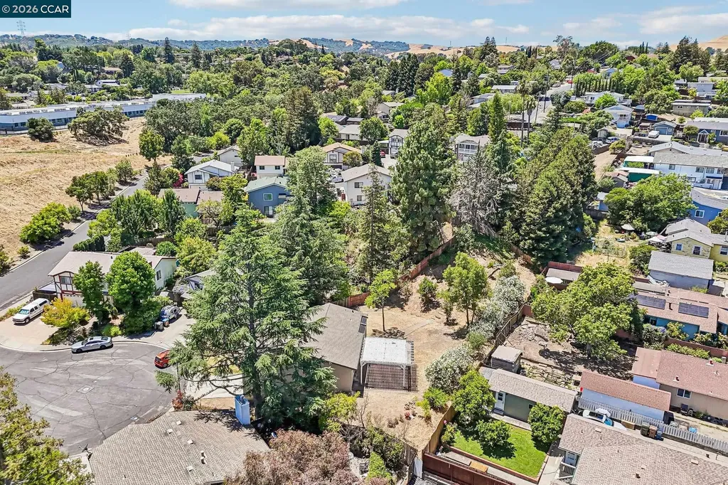 410 Oakbreeze Court Martinez CA 94553